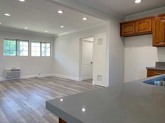 4th image of 5713 Case Ave APT 4