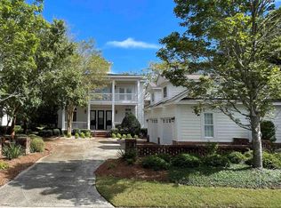 91 Cottage Ct, Pawleys Island, SC 29585