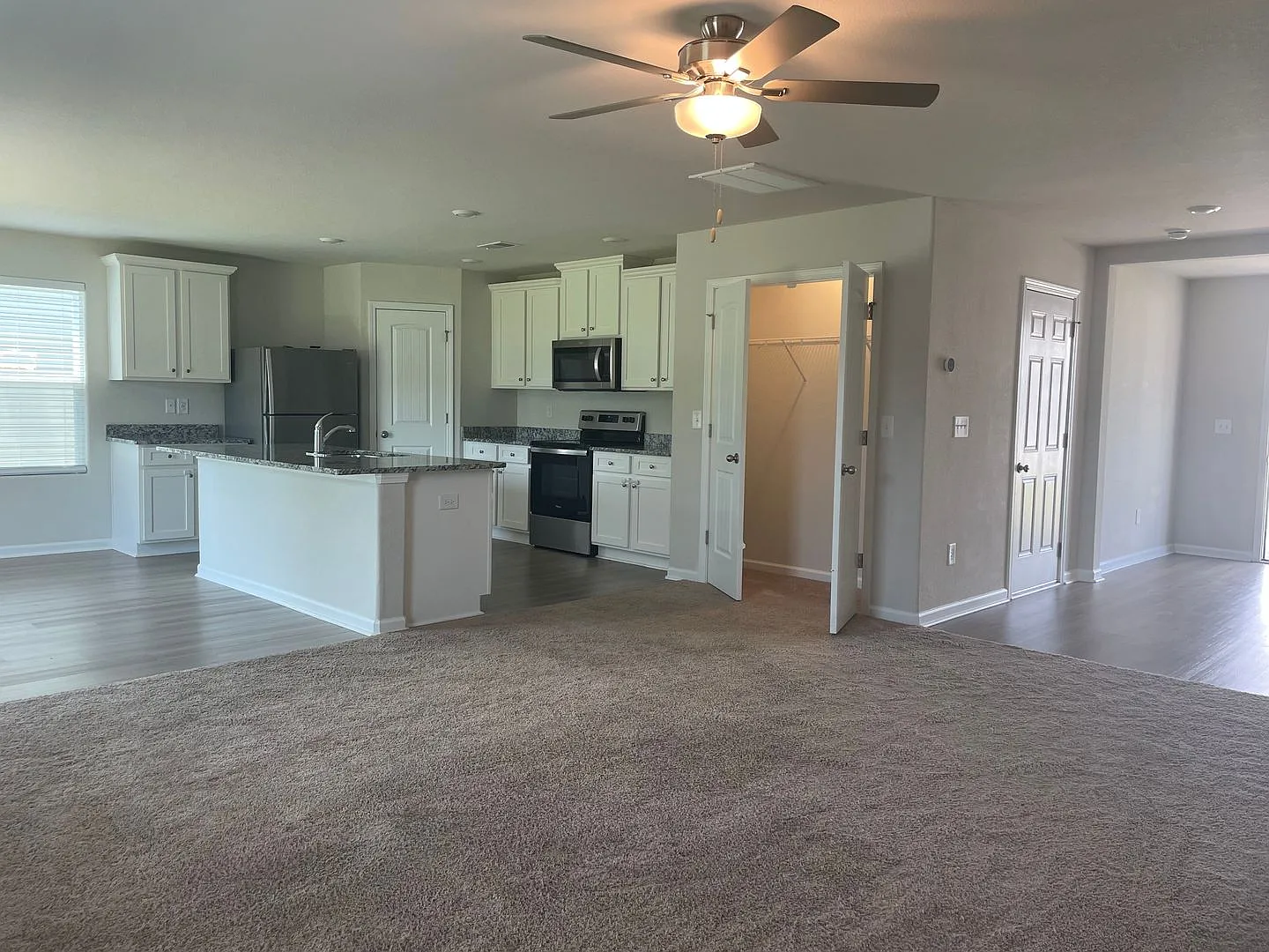3 bed, 2.5 bath, 1780 sqft, $1,950 — Photo 2