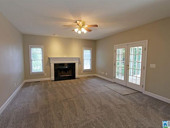 4th image of 49 Karian Ct