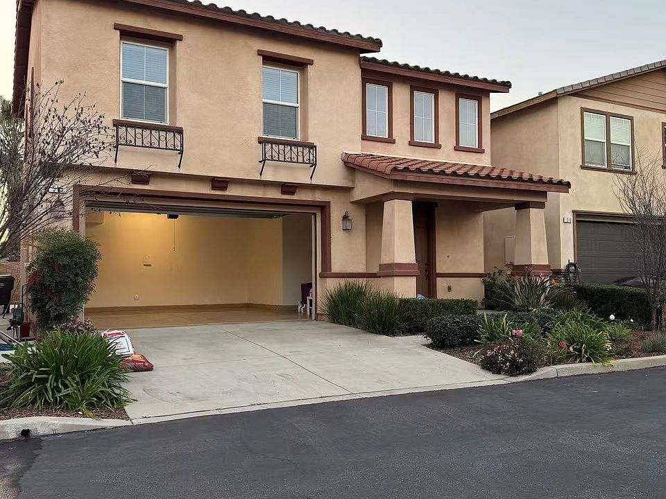 1st image of 515 Smith Ln