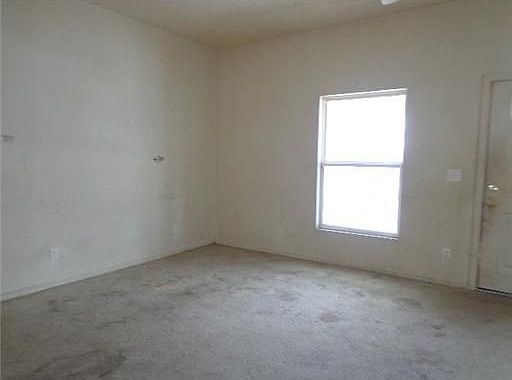 5th image of 1723 Huffman Ave