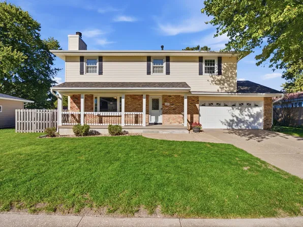 4480 Montclair Ct, Bettendorf, IA 52722