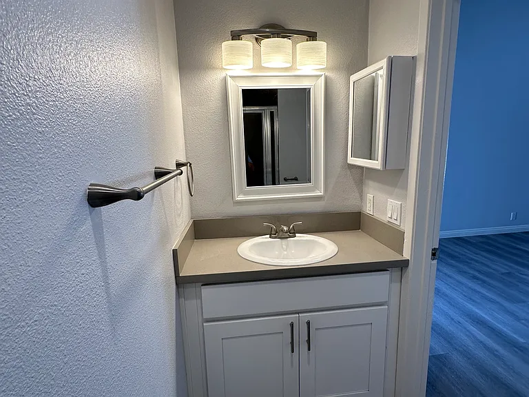 436 Palm Dr #5 — Photo 13