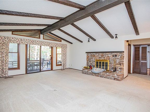 3rd image of 12 Basildon Dr