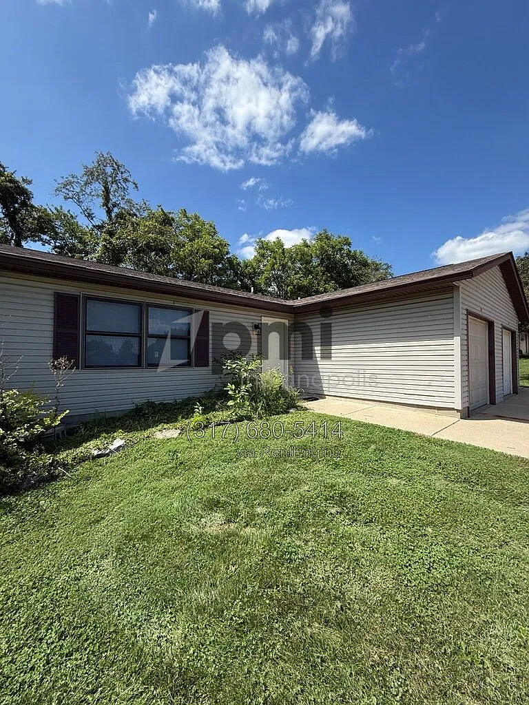 3 bed, 1.5 bath, 1223 sqft, $1,000 — Photo 3
