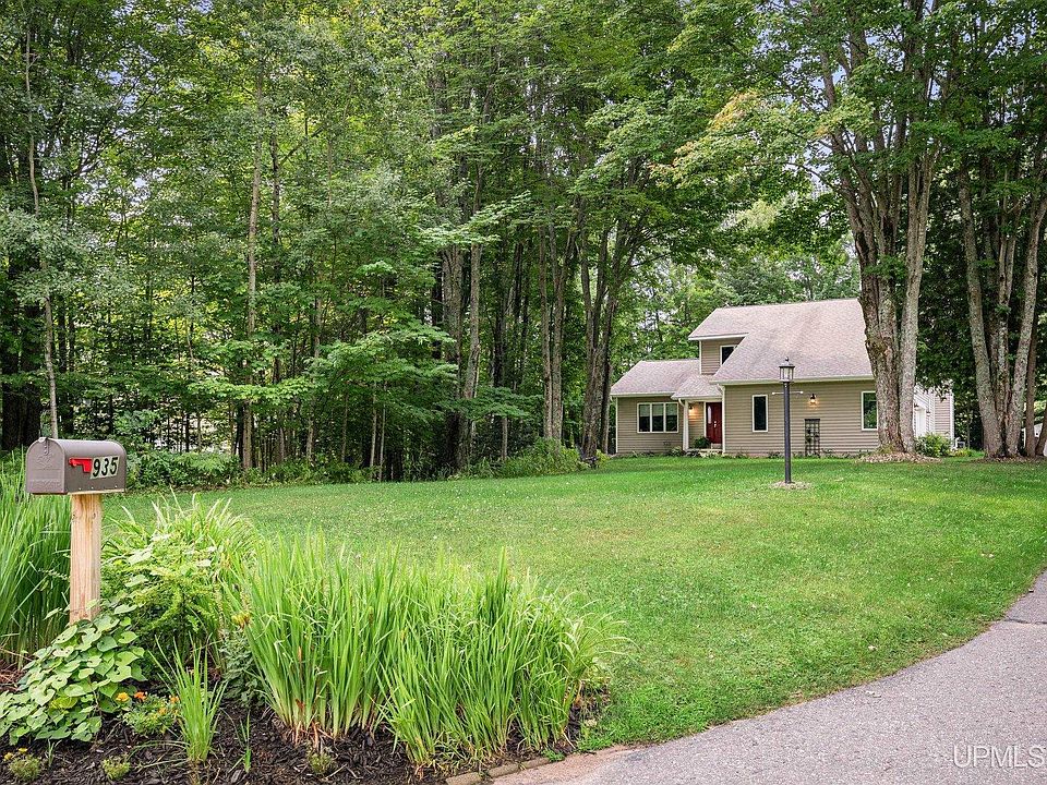 1st image of 935 Orianna Dr