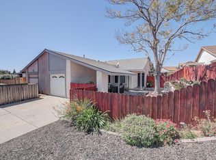 633 Hacienda Dr, Camarillo, CA 93012