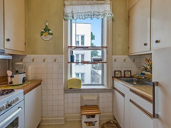 4th image of 728 41st St APT 3D