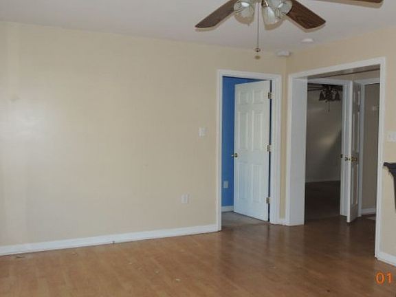 2nd image of 7121 Idlewild Brook Ln