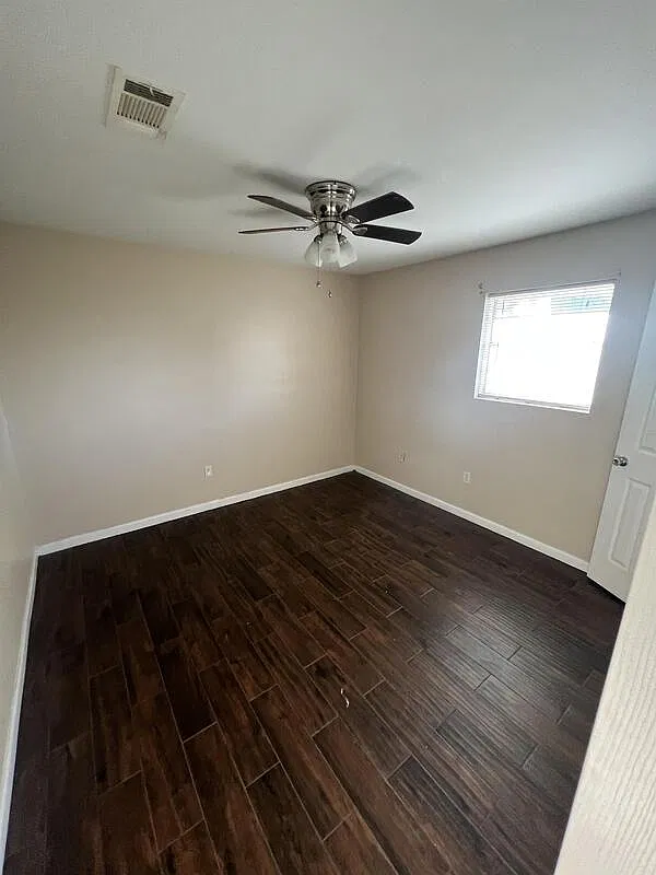 2 bed, 1.0 bath, 900 sqft, $1,150 — Photo 4