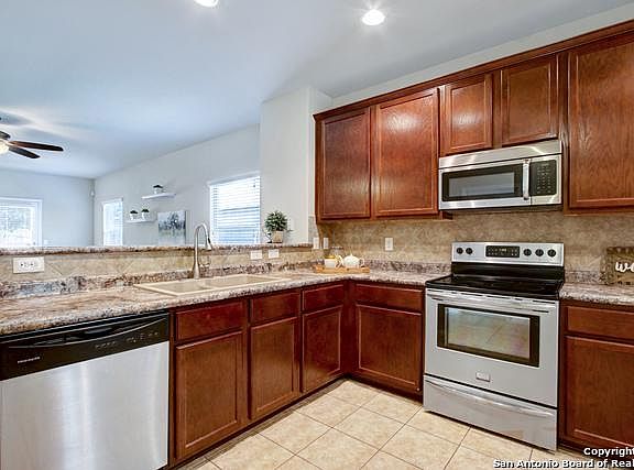 5th image of 529 Stonebrook Dr