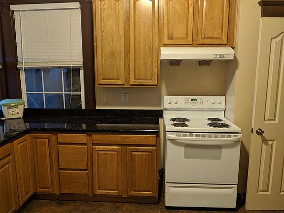 2nd image of 1009 Geneva Ave