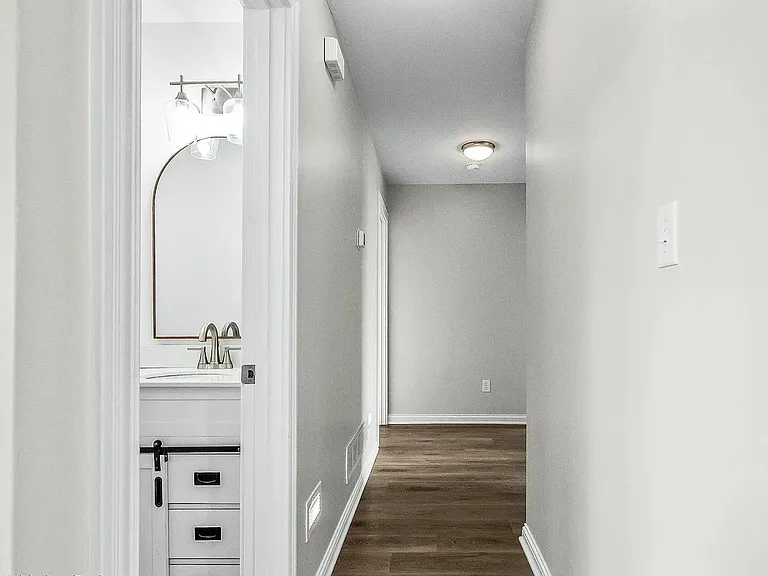 400 Newman Way — Photo 14