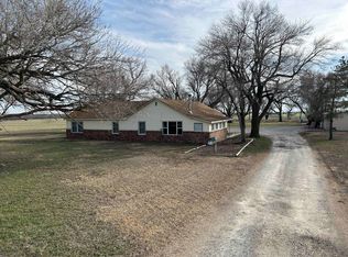 20807 102nd Rd, Burden, KS 67019