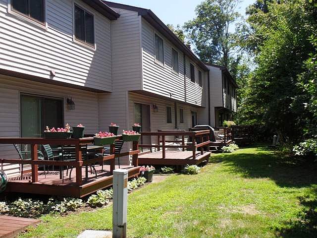 2nd image of 220 Village Ct