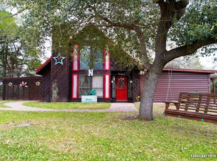 4237 Fm 609, Flatonia, TX 78941