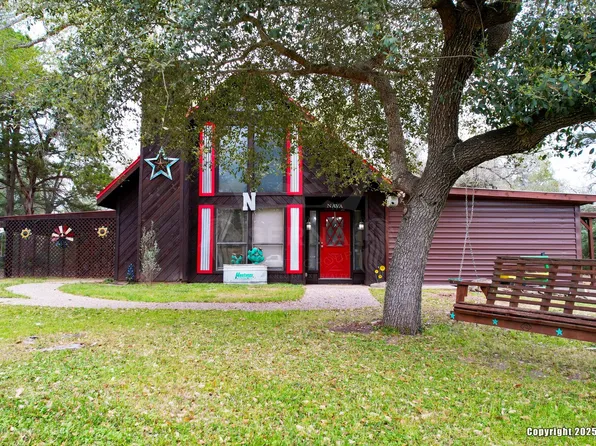 4237 FM 609, Flatonia, TX 78941