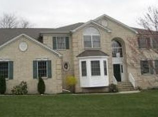 4 Sterling Ct, Whippany, NJ 07981