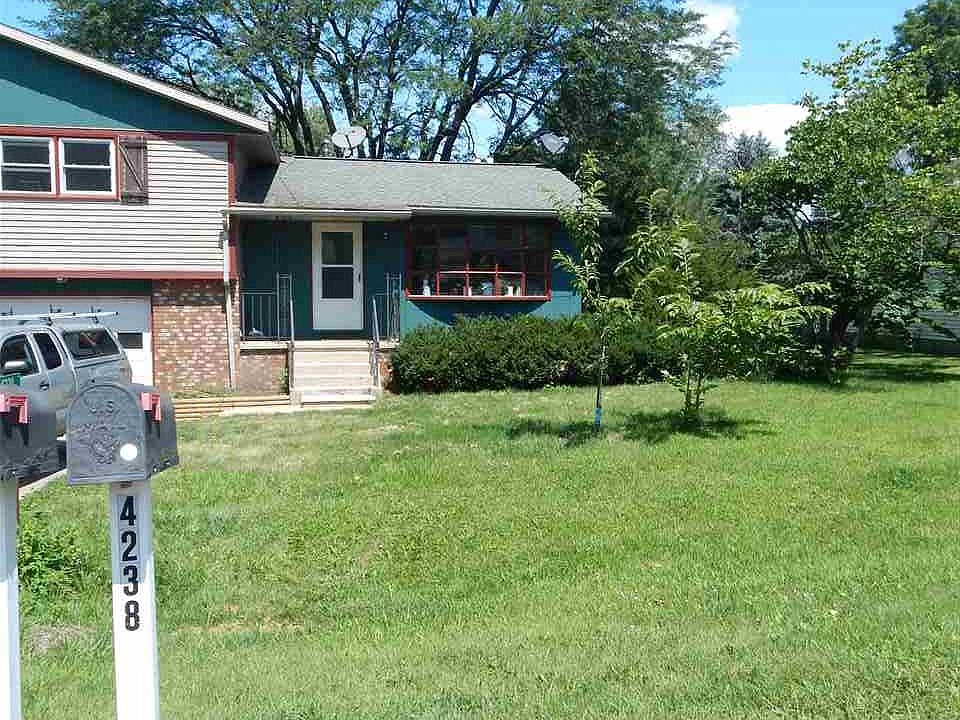 1st image of 4238 Lookout Trl