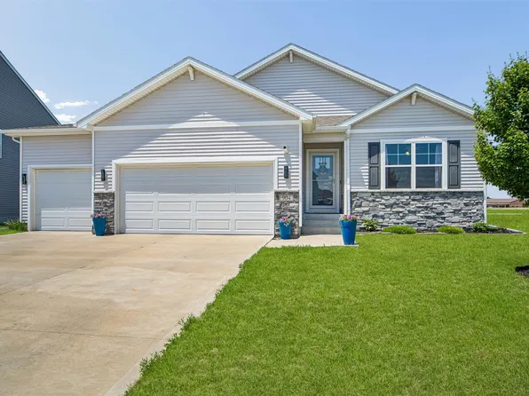 904 Cove St SE, Bondurant, IA 50035