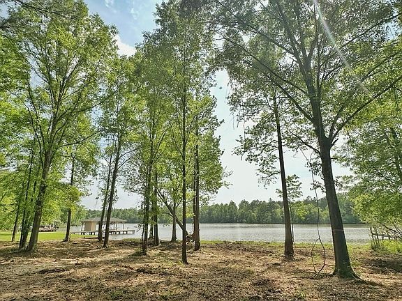 4th image of 5234 Lake Crest Dr