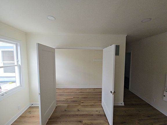 2nd image of 516 G St #Ef575036d
