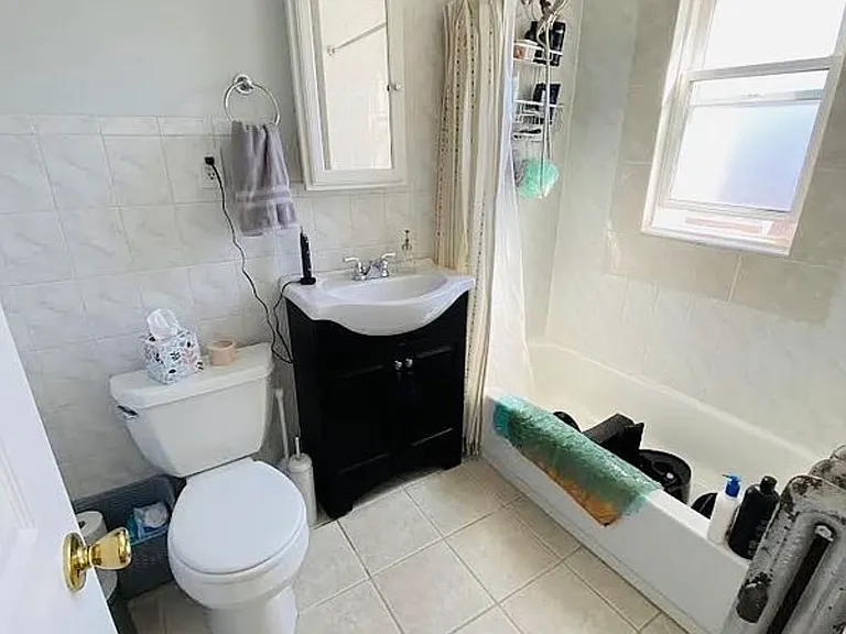 21-41 28th St #2F — Photo 4