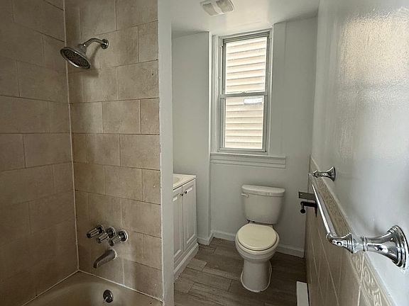 4th image of 15 Cedar St Floor 2