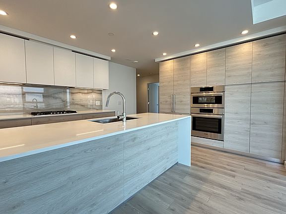 2nd image of 660 Quayside Dr #2303
