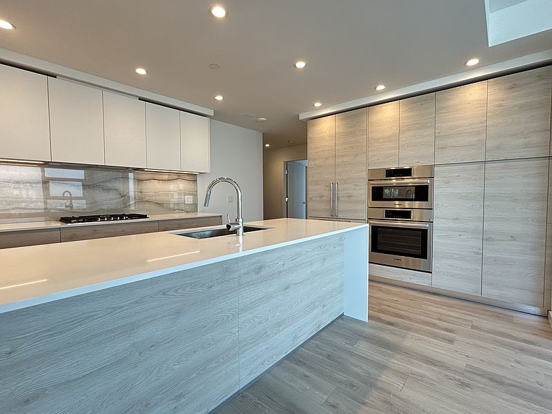 New Westminster Apartment for rent - 3 Bedrooms in New Westminster