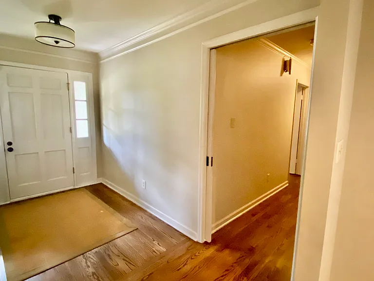 1414 E Olive Dr SE — Photo 7