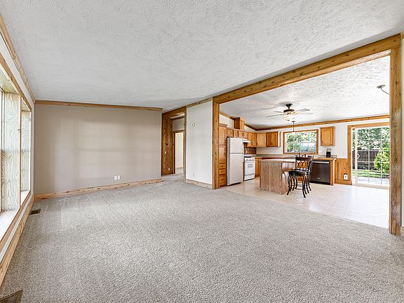 3rd image of 9416 W 142nd Ave