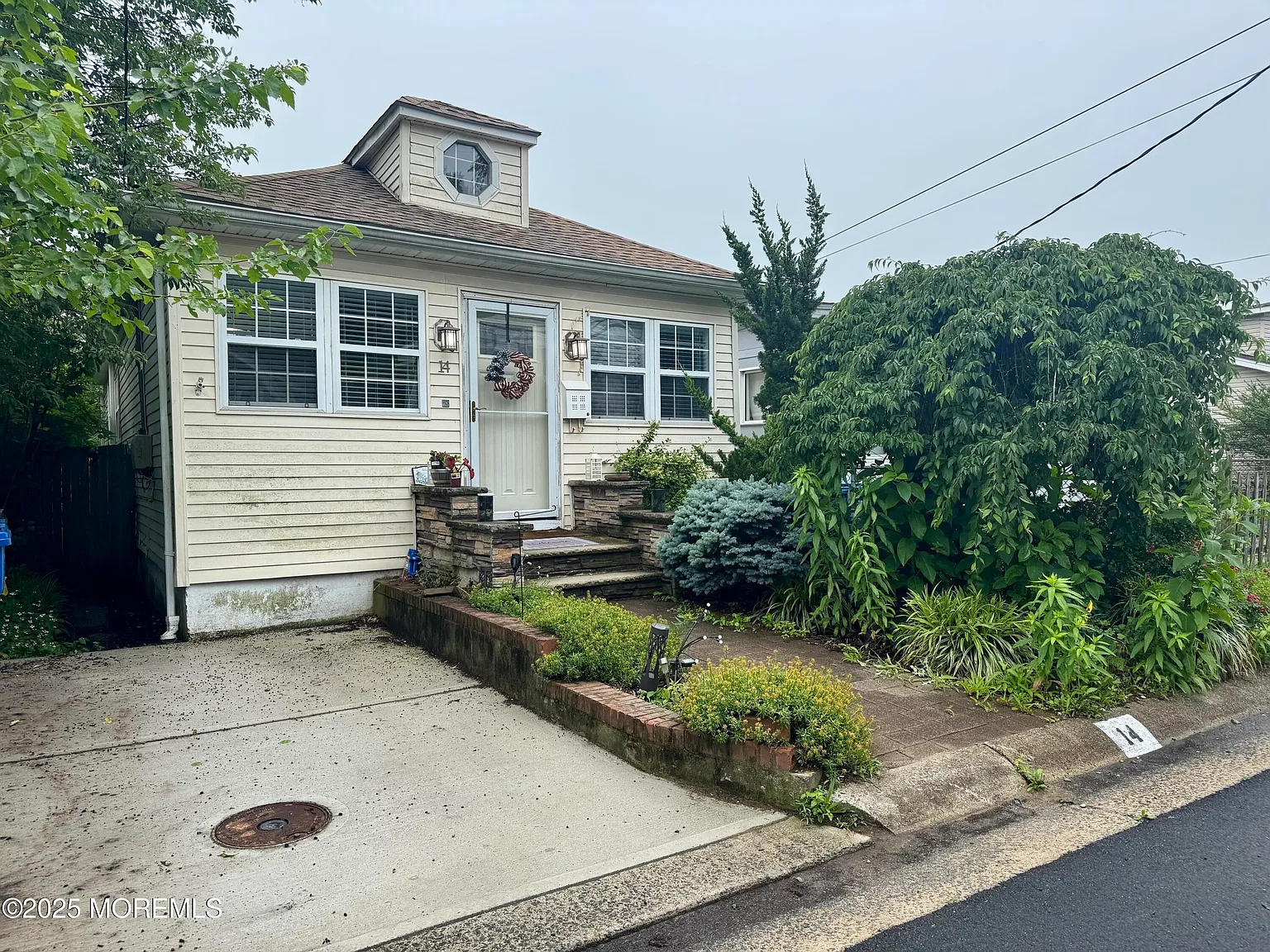 2 bed, 756 sqft, $2,600 — Photo 2