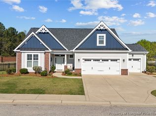 1786 Fordham Dr, Fayetteville, NC 28304