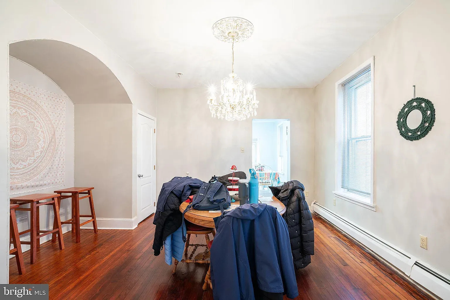 5 bed, 2288 sqft, $3,750 — Photo 4