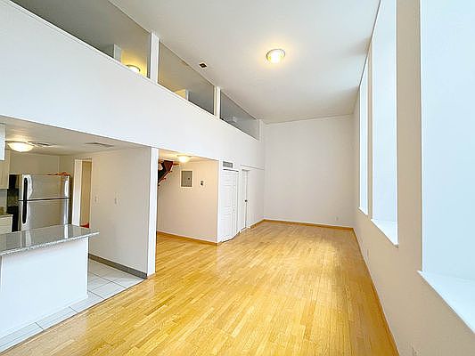 3rd image of 371 Madison St APT 117
