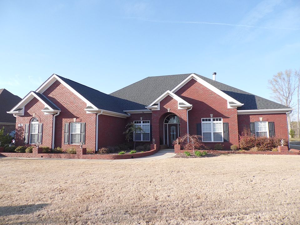 1st image of 113 Wooded Brook Dr