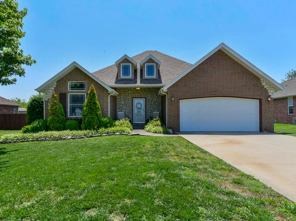 105 Deer Run, Willard, MO 65781