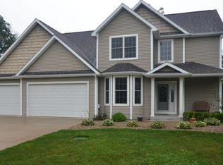 12012 Southgate Dr, Plainwell, MI 49080
