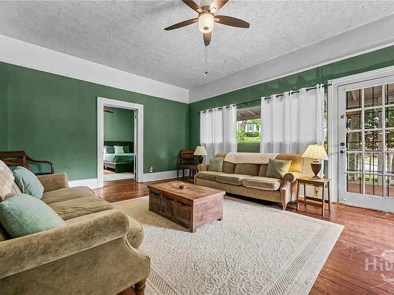 1455 E Broad St — Photo 4