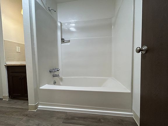 2nd image of 59 Wallace Dr APT I