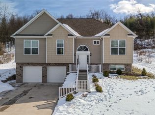 107 Morningstar Dr, Rostraver Township, PA 15012