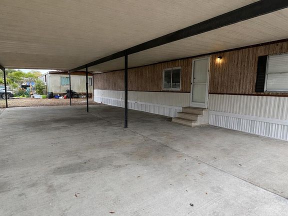 4th image of 4254 SE 22nd Court