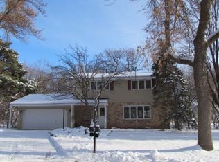 11305 Raleigh Ct, Burnsville, MN 55337