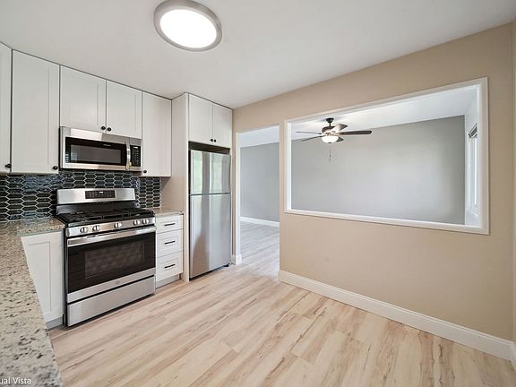4th image of 7530 Larchwood Ln
