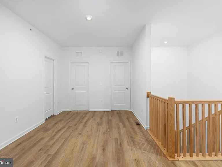 2546 Neabsco Common Pl — Photo 12