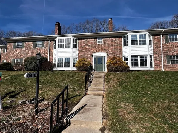 6910 Carriage Hill Dr APT 104, Brecksville, OH 44141