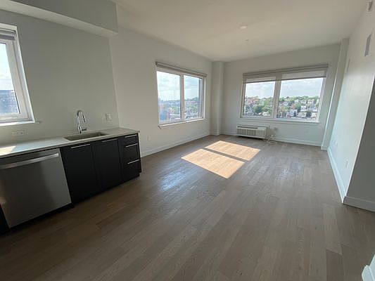 2nd image of 152-11 89th Ave #828