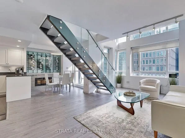 80 Cumberland St #1502, Toronto, ON M5R 3V1